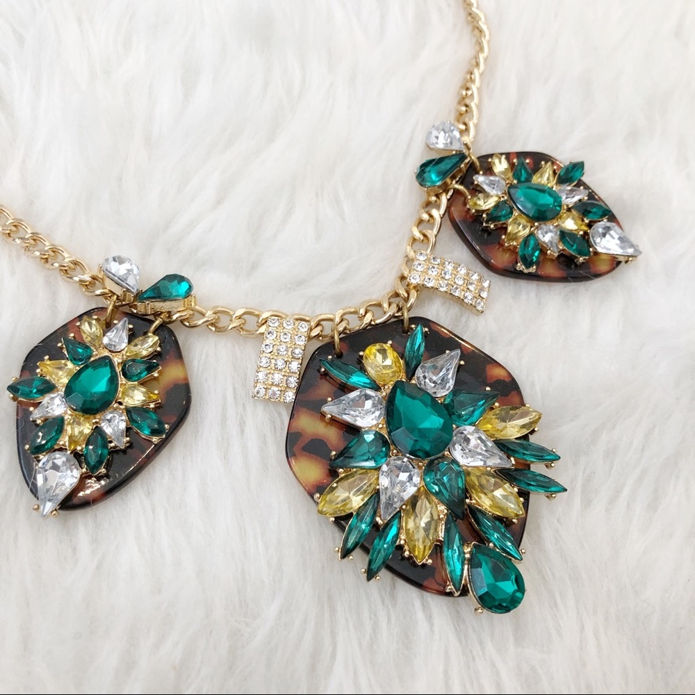 Natasha Couture tortoise shell statement necklace - Picture 2 of 3